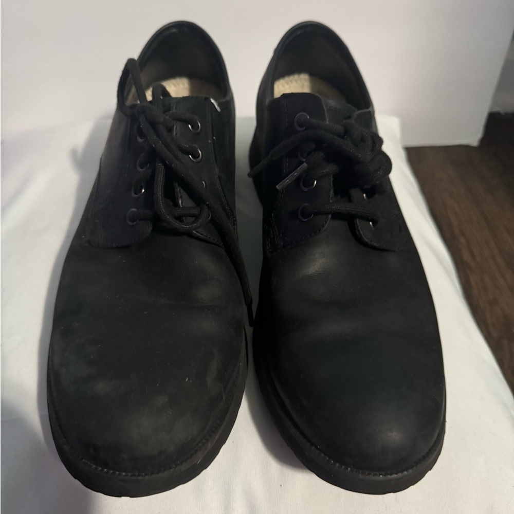 UGG Black Men's Oxfords